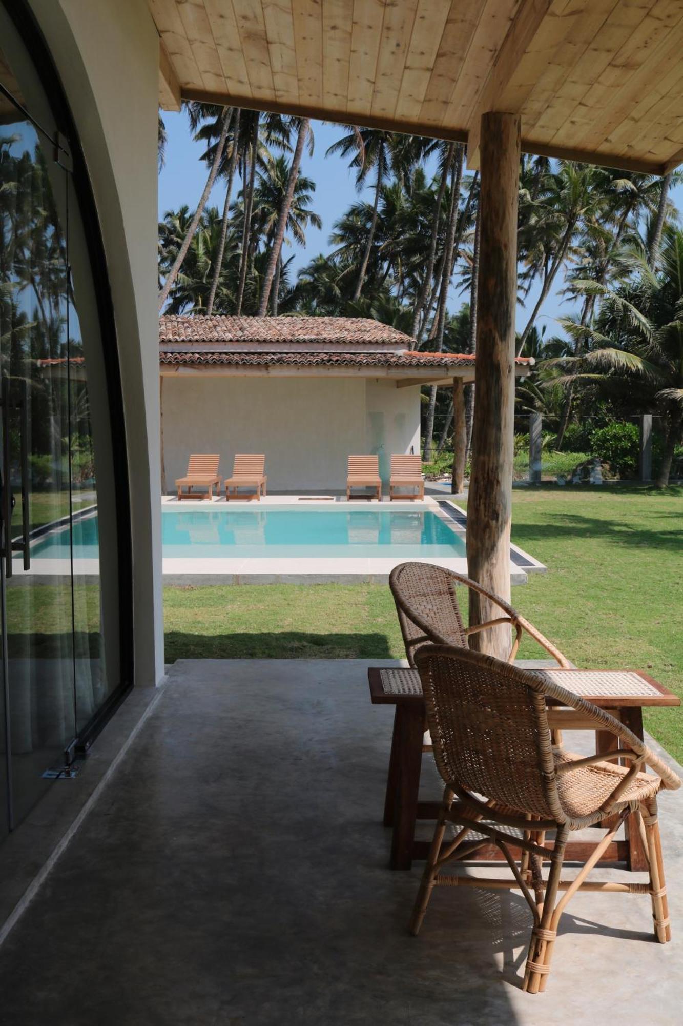 Swell Shacks Hotel Matara Exterior photo